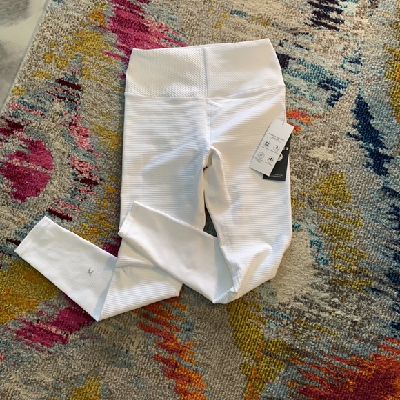 Glyder Ribbed Leggings - Picture 3 of 5